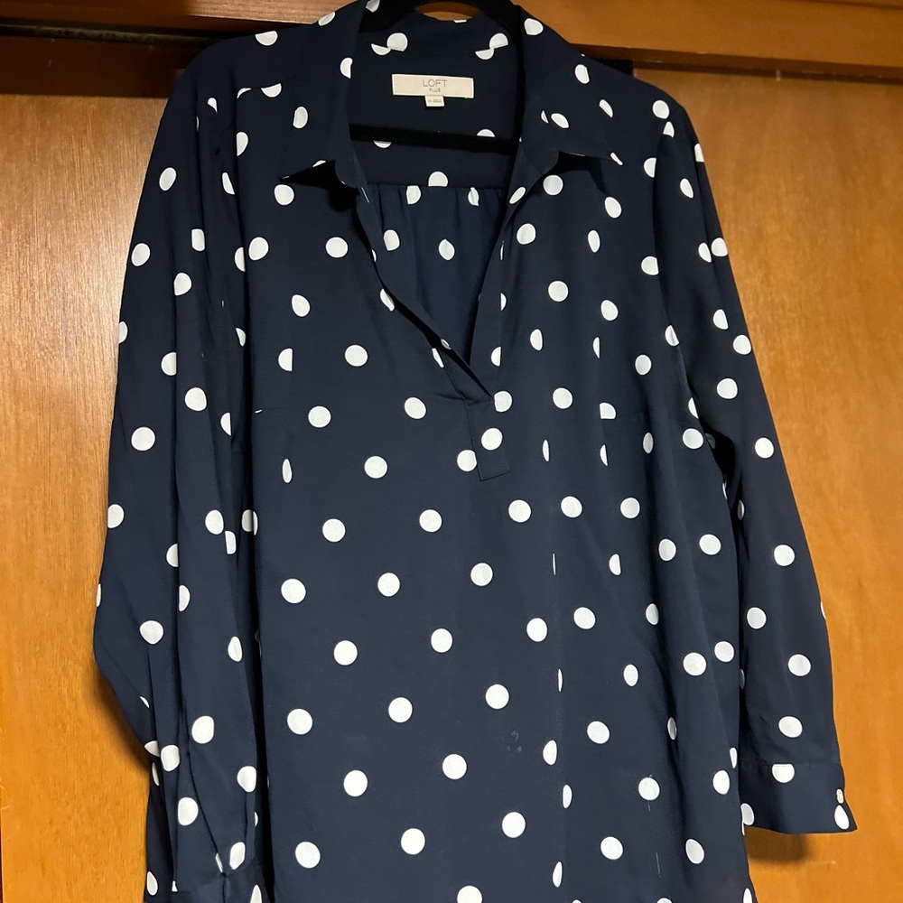 LOFT Blue and White 3/4 Sleeve Button Down Shirt
